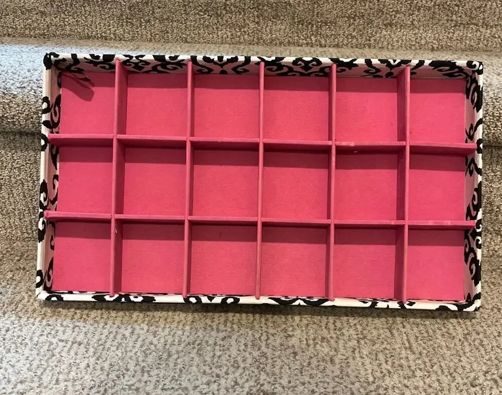 Enchante Accessories Jewelry tray - black white pink